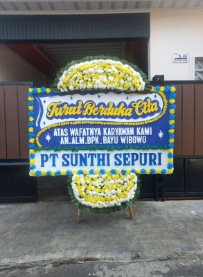 Papan Bunga Duka di Kedung Dalem