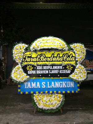 Papan Bunga Duka di Kedung Dalem